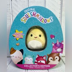Squishmallows Exclusive Pineapple Plush & Enamel Pin Collector’s Edition 2021